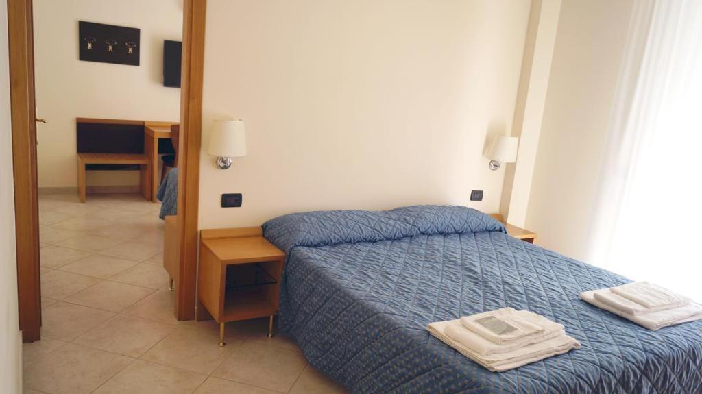 Hotel Mare Azzurro Terracina Εξωτερικό φωτογραφία