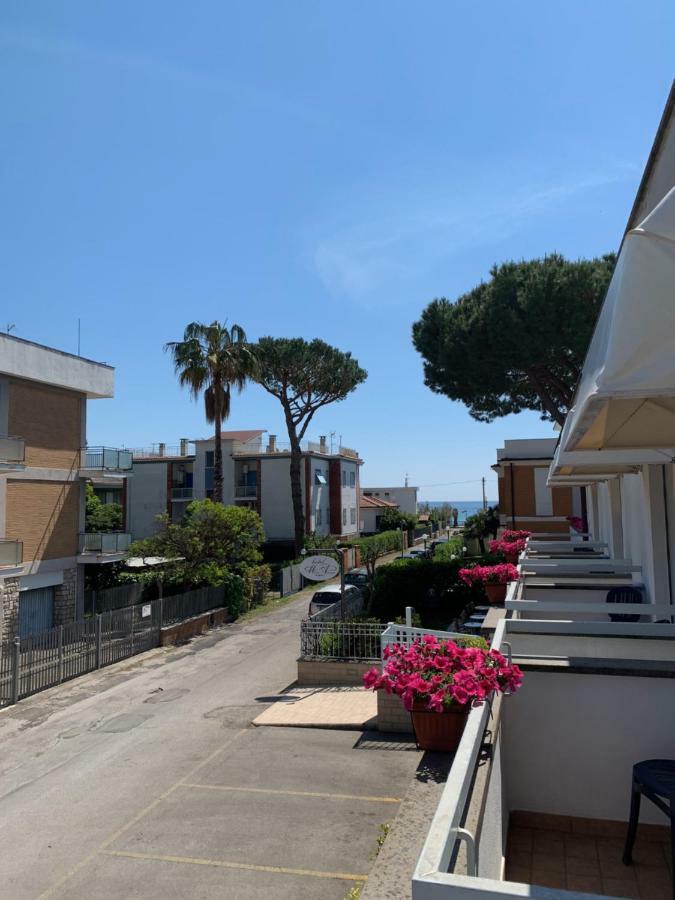 Hotel Mare Azzurro Terracina Εξωτερικό φωτογραφία