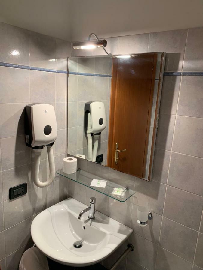 Hotel Mare Azzurro Terracina Εξωτερικό φωτογραφία