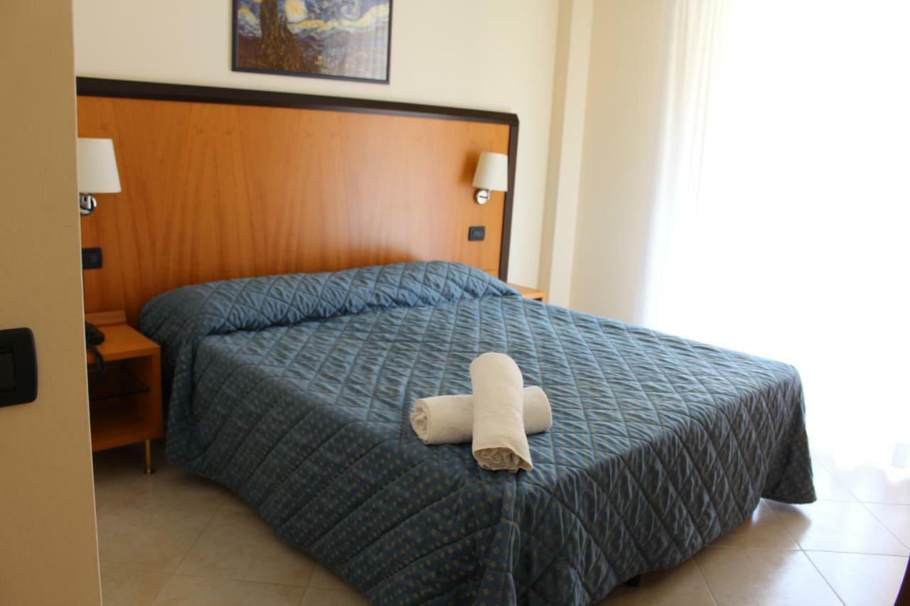 Hotel Mare Azzurro Terracina Εξωτερικό φωτογραφία